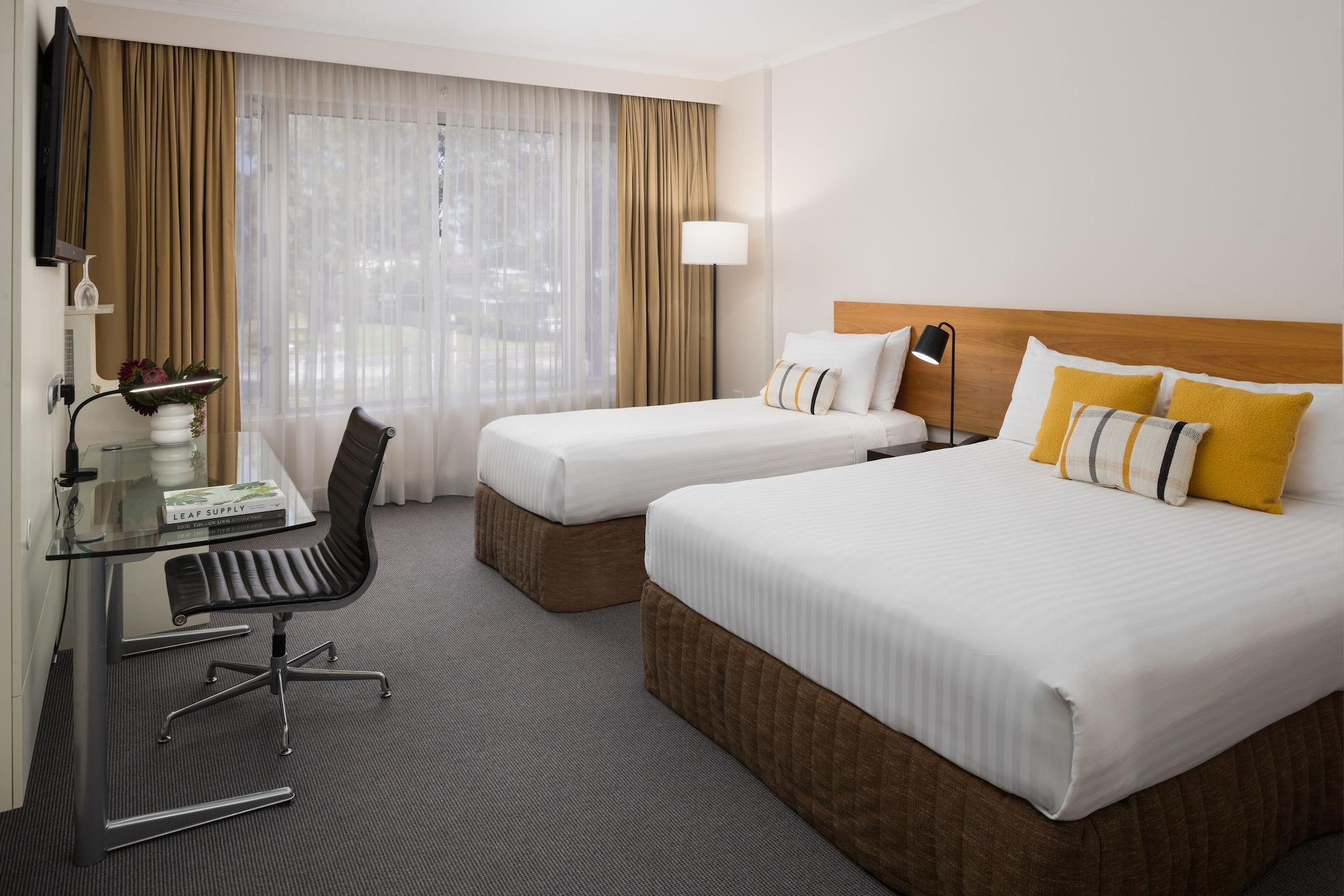 Rydges Bankstown Hotel Bagian luar foto
