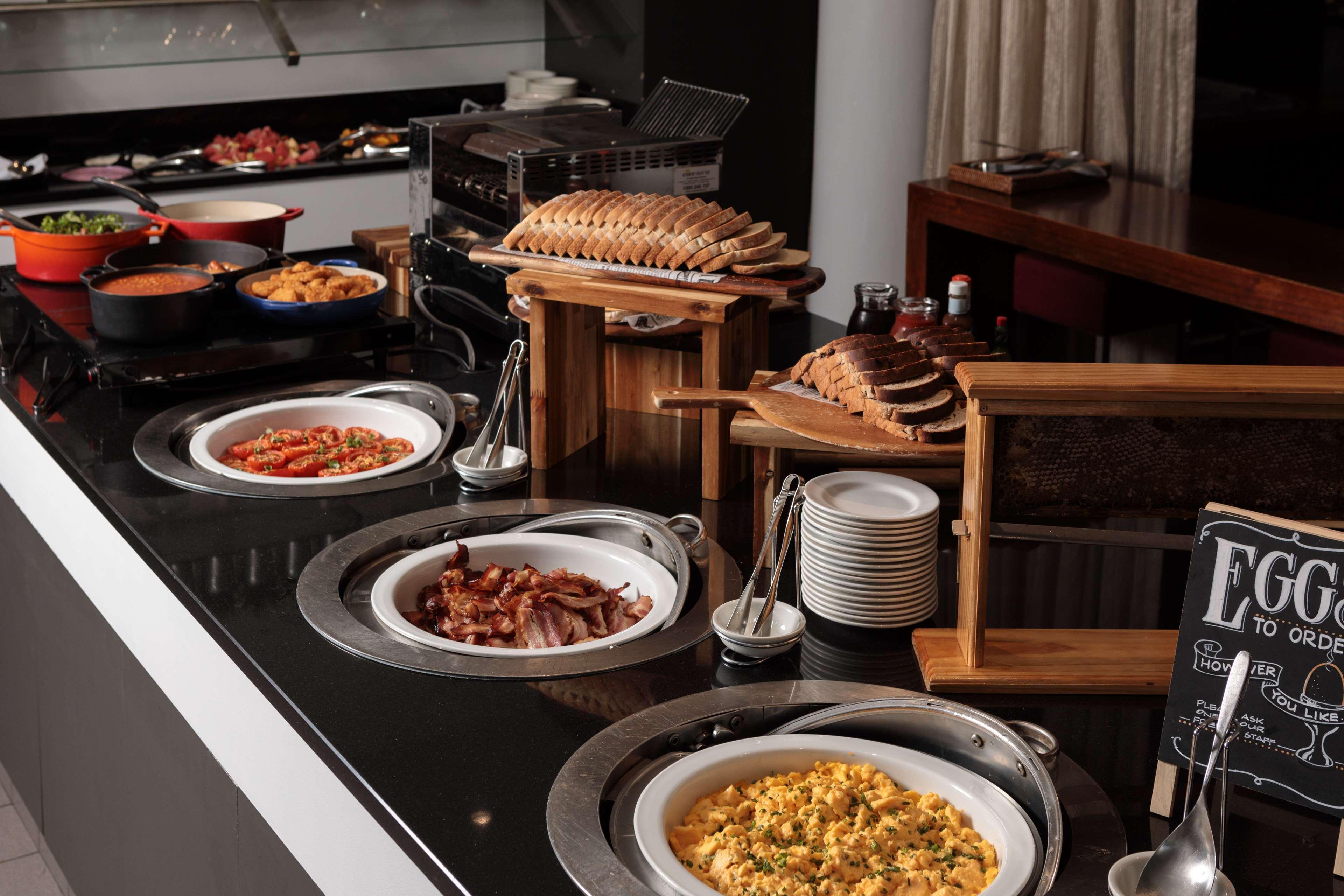 Rydges Bankstown Hotel Bagian luar foto