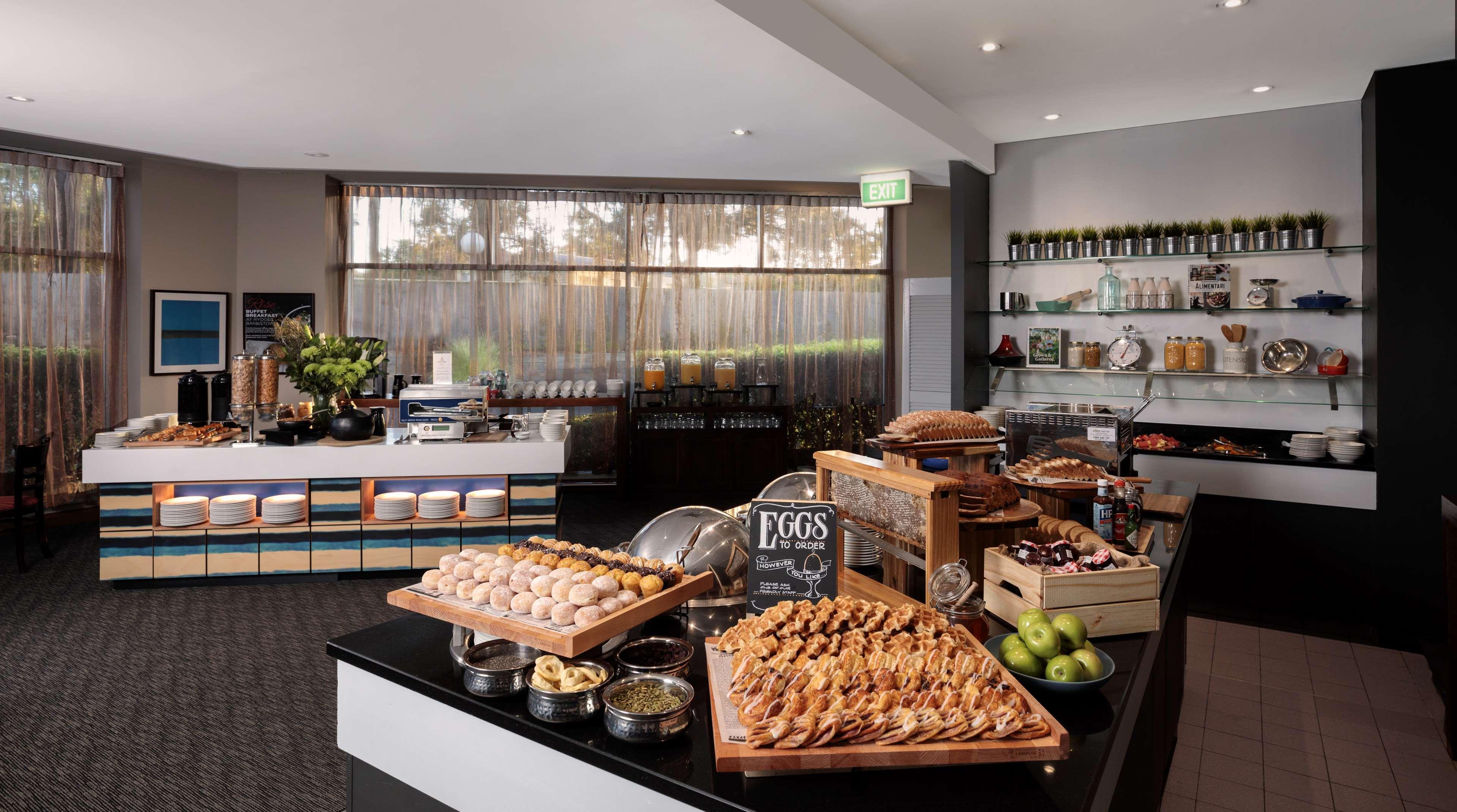 Rydges Bankstown Hotel Bagian luar foto
