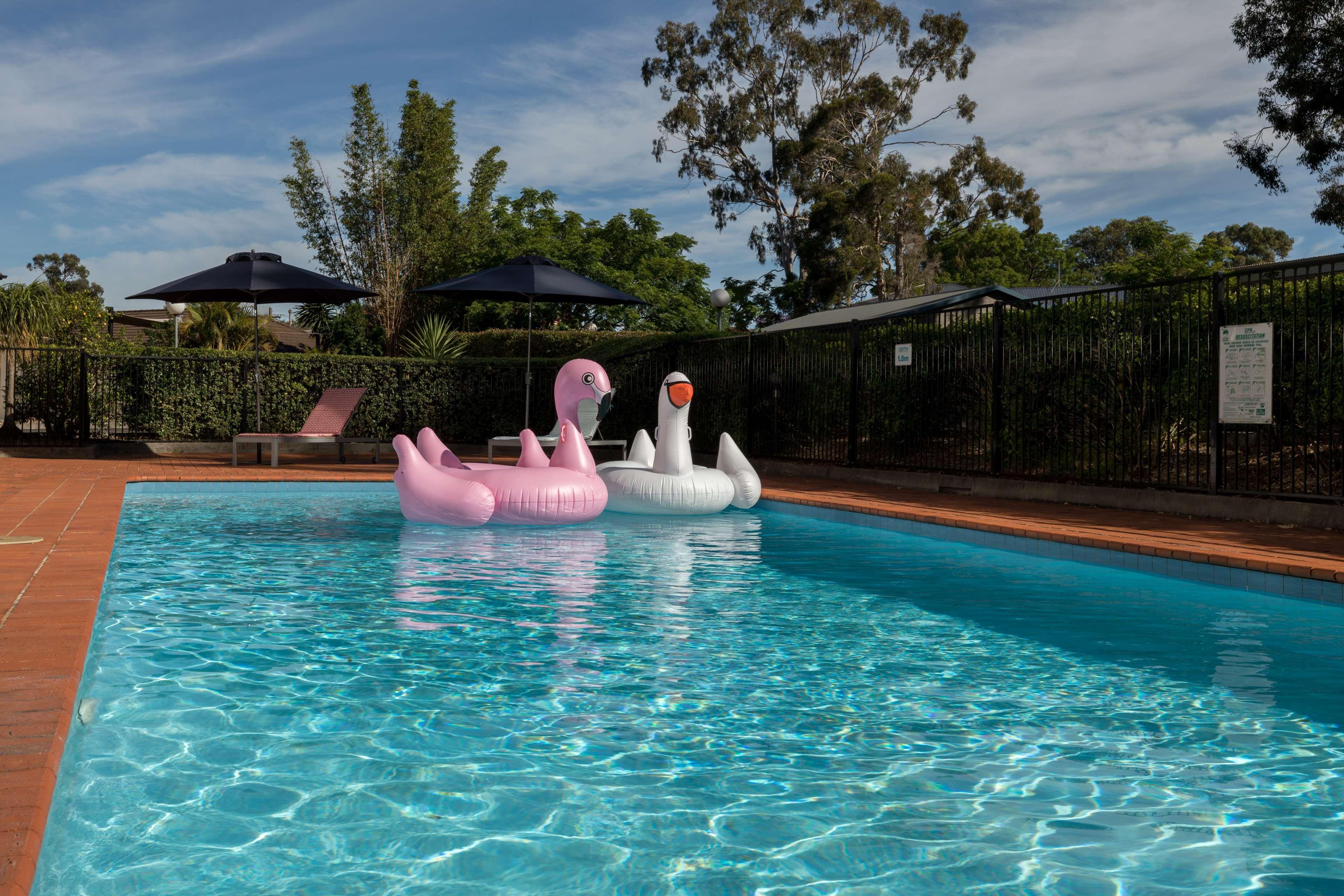 Rydges Bankstown Hotel Bagian luar foto