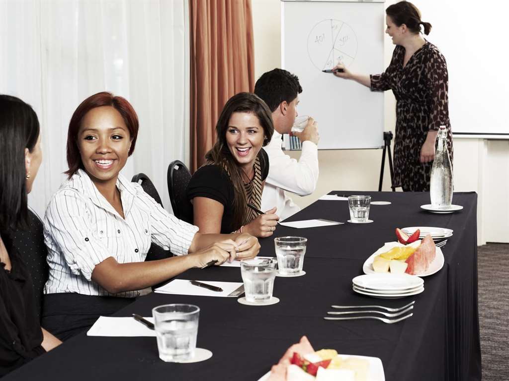 Rydges Bankstown Hotel Bagian luar foto